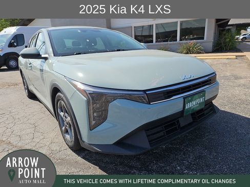 Used 2025 Kia K4 FWD image 2