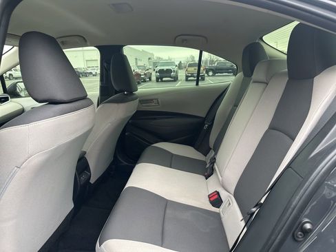 Certified 2025 Toyota Corolla LE image 28