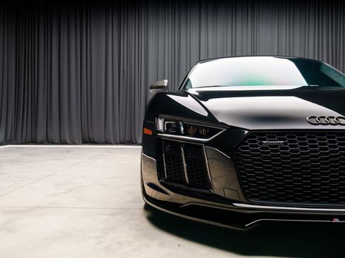 Used 2017 Audi R8 V10 plus image 25