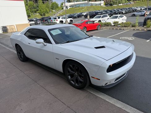 Used 2018 Dodge Challenger R/T Plus RWD image 6