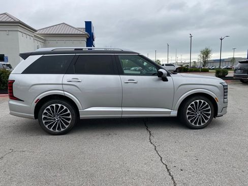 Certified 2026 Hyundai Palisade Calligraphy FWD image 8