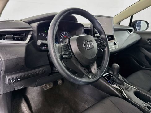 Used 2025 Toyota Corolla LE FWD image 20