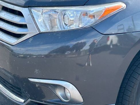 Used 2013 Toyota Highlander Limited AWD/4WD image 11
