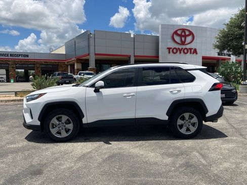 Used 2024 Toyota RAV4 XLE FWD image 6
