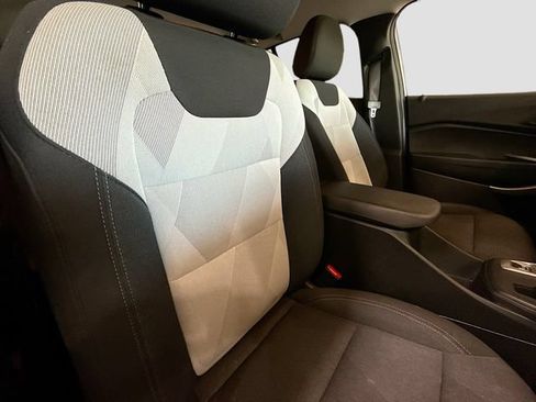 Used 2024 Chevrolet Trax LS w/ LS Convenience Package FWD image 27