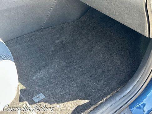 Used 2019 Kia Niro LX FWD image 25