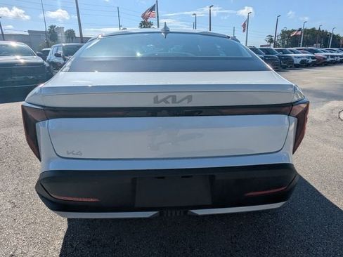 New 2026 Kia K4 FWD image 4
