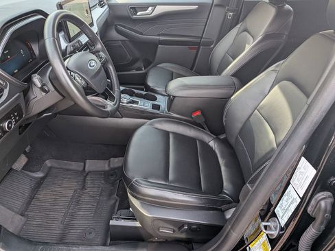 Used 2023 Ford Escape Platinum AWD/4WD image 16