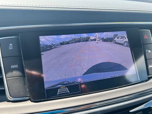 Used 2020 Buick Enclave Premium w/ Sun and Sites Package AWD/4WD image 30
