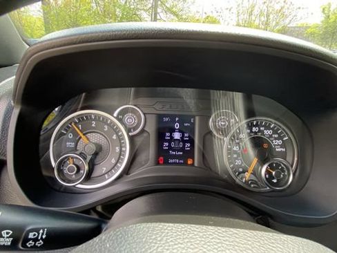 Used 2022 RAM 1500 Big Horn AWD/4WD image 19