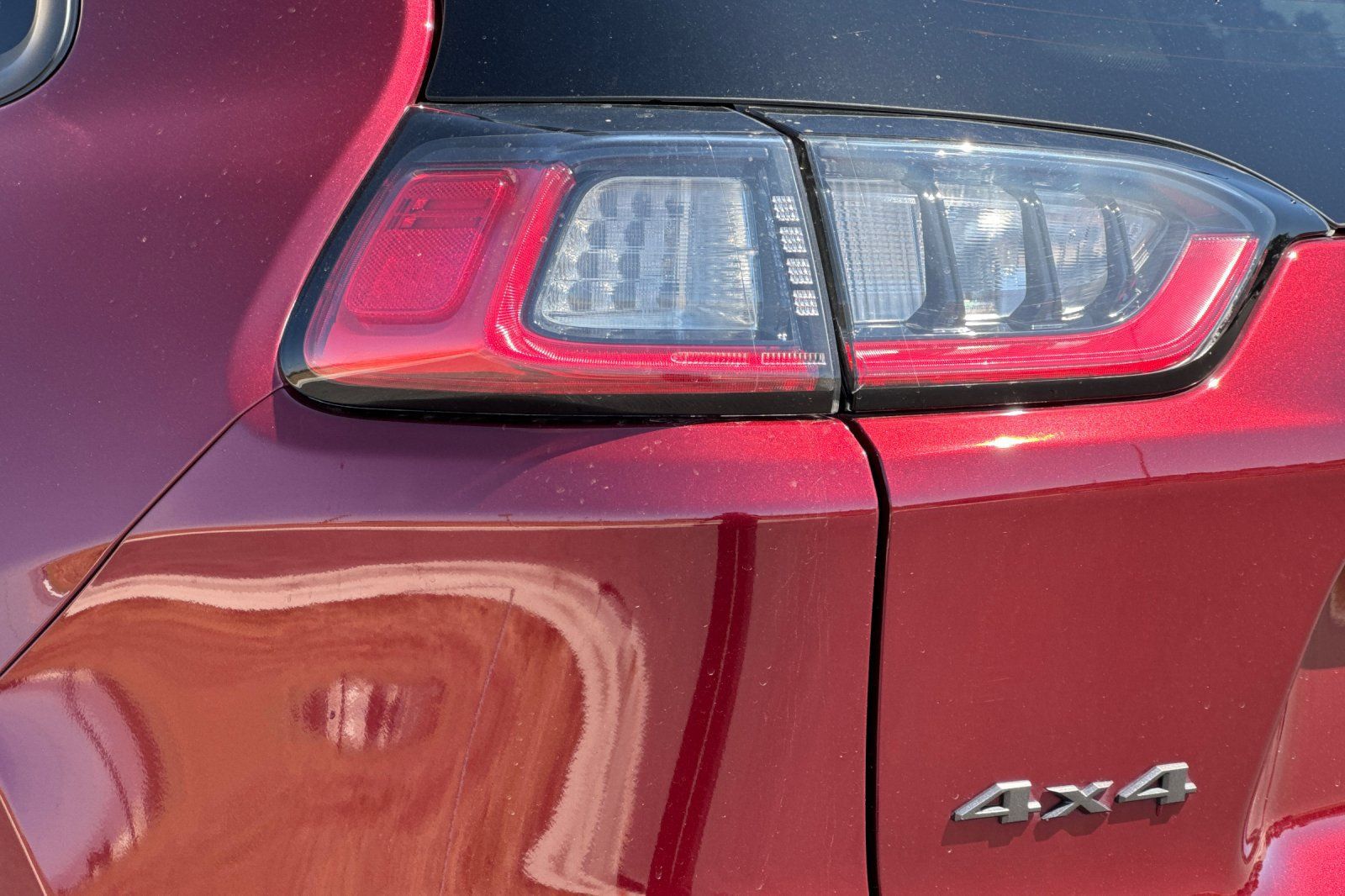 Used 2020 Jeep Cherokee High Altitude AWD/4WD image 30