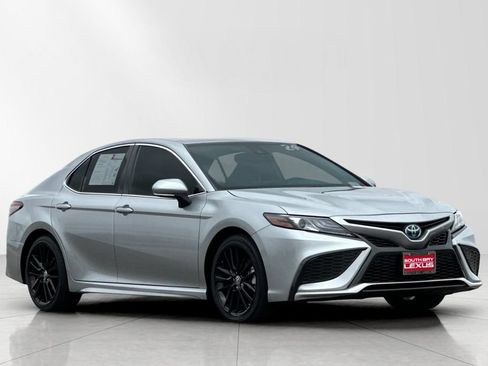 Used 2024 Toyota Camry XSE w/ Cold Weather Package FWD image 8