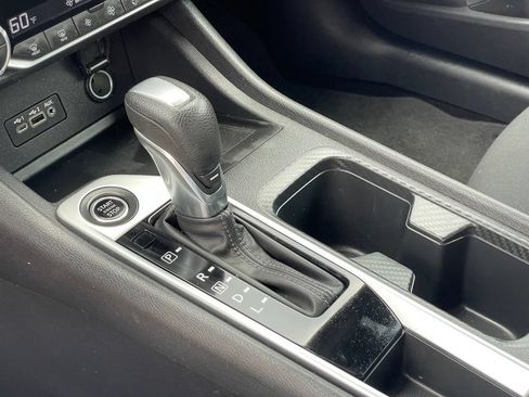 Certified 2023 Nissan Sentra SR FWD image 21