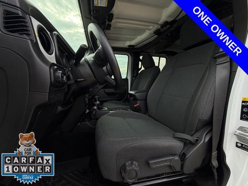 Used 2024 Jeep Gladiator Sport AWD/4WD image 4