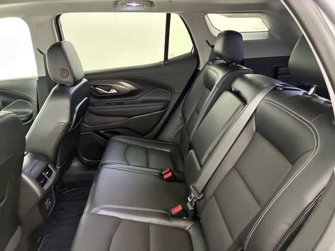 Certified 2024 GMC Terrain SLT w/ Infotainment Package II AWD/4WD image 18