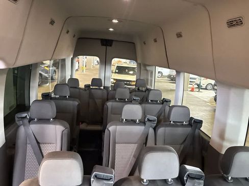 Used 2023 Ford Transit 350 XLT RWD image 4