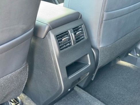 New 2026 Mitsubishi Outlander SE image 14