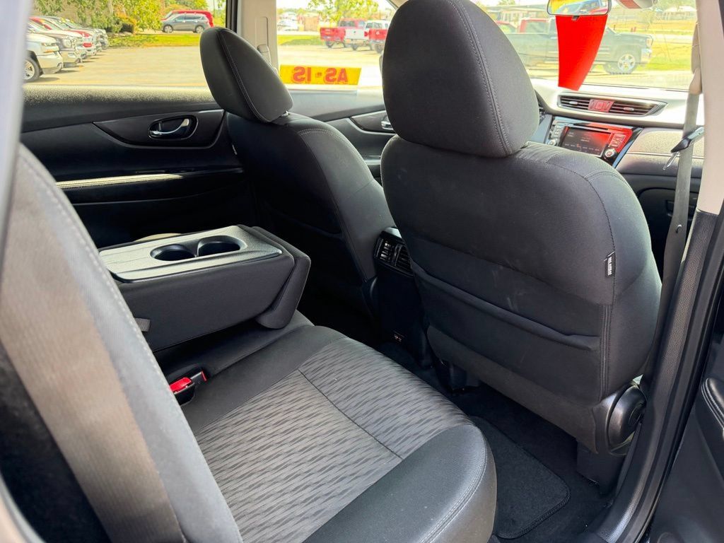 Used 2019 Nissan Rogue S w/ Special Edition Package FWD image 20