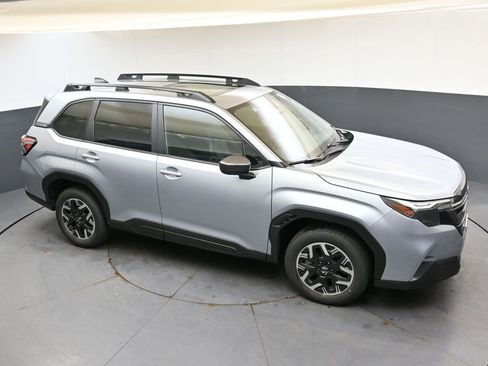 Used 2025 Subaru Forester Premium AWD/4WD image 42
