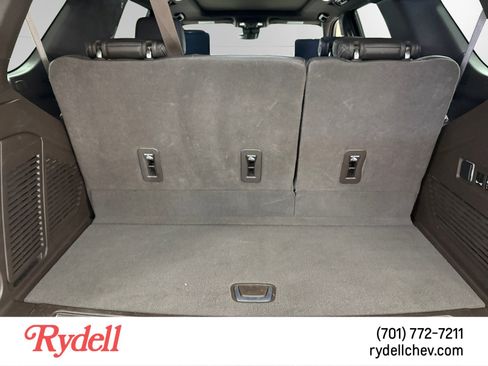 Used 2024 GMC Yukon Denali w/ Denali Reserve Package image 19