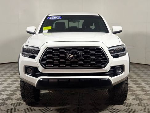 Used 2022 Toyota Tacoma TRD Off-Road AWD/4WD image 10