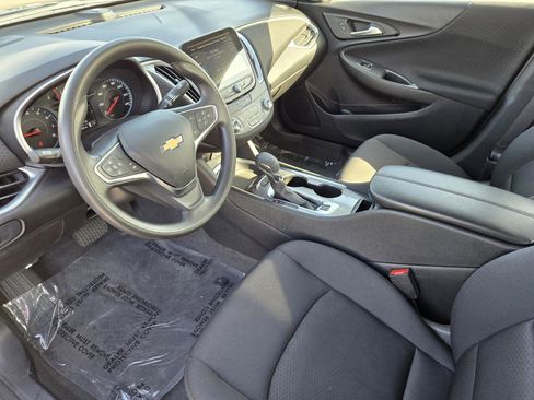 Used 2024 Chevrolet Malibu LT image 16