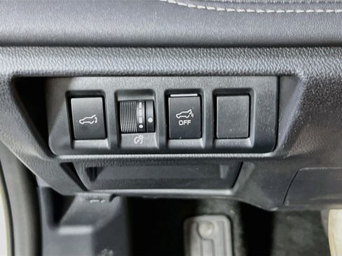 Used 2023 Subaru Outback Limited image 10