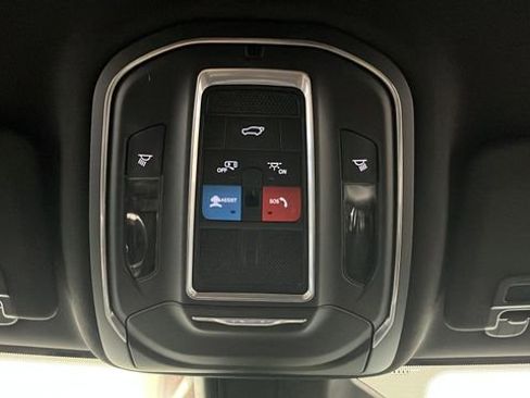 Used 2024 Jeep Grand Cherokee L Limited w/ Black Appearance Package image 27