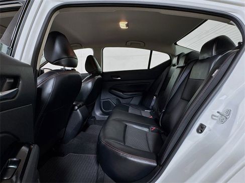 Used 2024 Nissan Altima 2.5 SR image 20