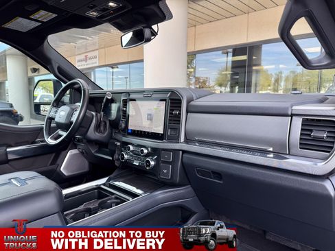 Used 2025 Ford F350 Platinum image 30
