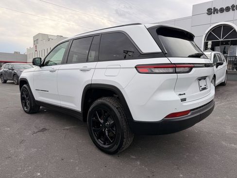 New 2026 Jeep Grand Cherokee Altitude AWD/4WD image 4
