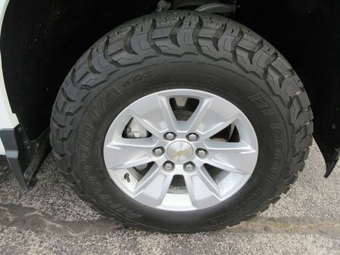Certified 2023 Chevrolet Silverado 1500 LT AWD/4WD image 10