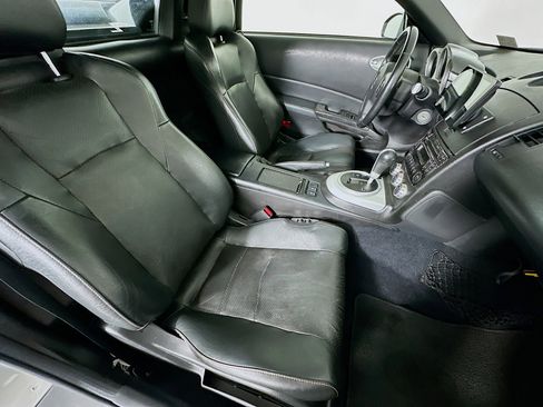 Used 2006 Nissan 350Z Touring image 25
