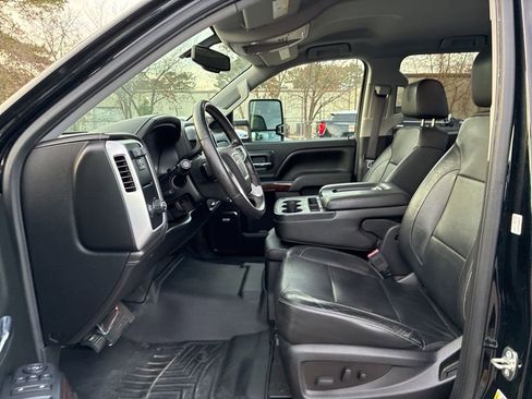 Used 2017 GMC Sierra 1500 SLT w/ SLT Premium Package image 10