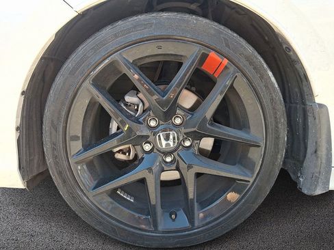 Certified 2025 Honda Civic Sport image 8