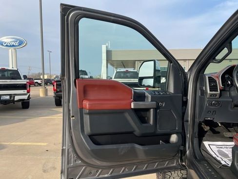 Used 2022 Ford F350 Platinum w/ FX4 Off-Road Package image 13