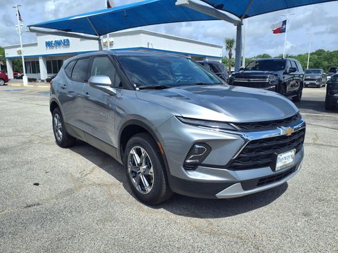 Used 2025 Chevrolet Blazer LT FWD image 20