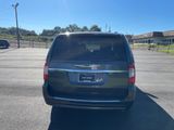 Used 2016 Chrysler Town & Country Touring image 5