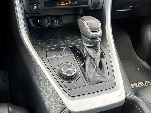 Certified 2023 Toyota RAV4 XLE Premium AWD/4WD image 23
