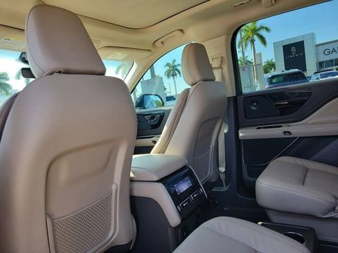 Certified 2024 Lincoln Aviator Reserve w/ Equipment Group 201A RWD image 14