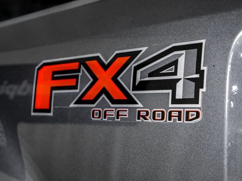 Used 2019 Ford F250 Lariat w/ Lariat Ultimate Package AWD/4WD image 46