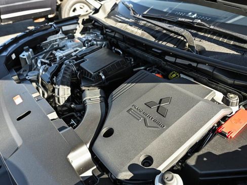 New 2025 Mitsubishi Outlander SEL image 7