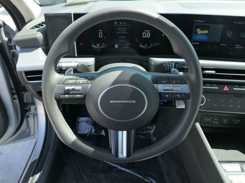 Used 2025 Hyundai Sonata SEL FWD image 17