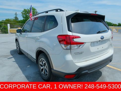 Used 2023 Subaru Forester Premium AWD/4WD image 2