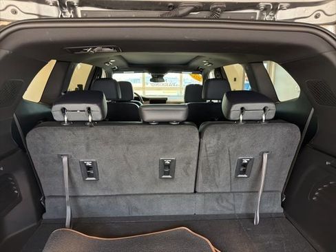 Used 2025 GMC Acadia AT4 w/ LPO, Floor Liner Package AWD/4WD image 21