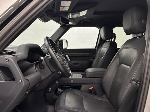 Used 2023 Land Rover Defender 110 X-Dynamic SE image 11