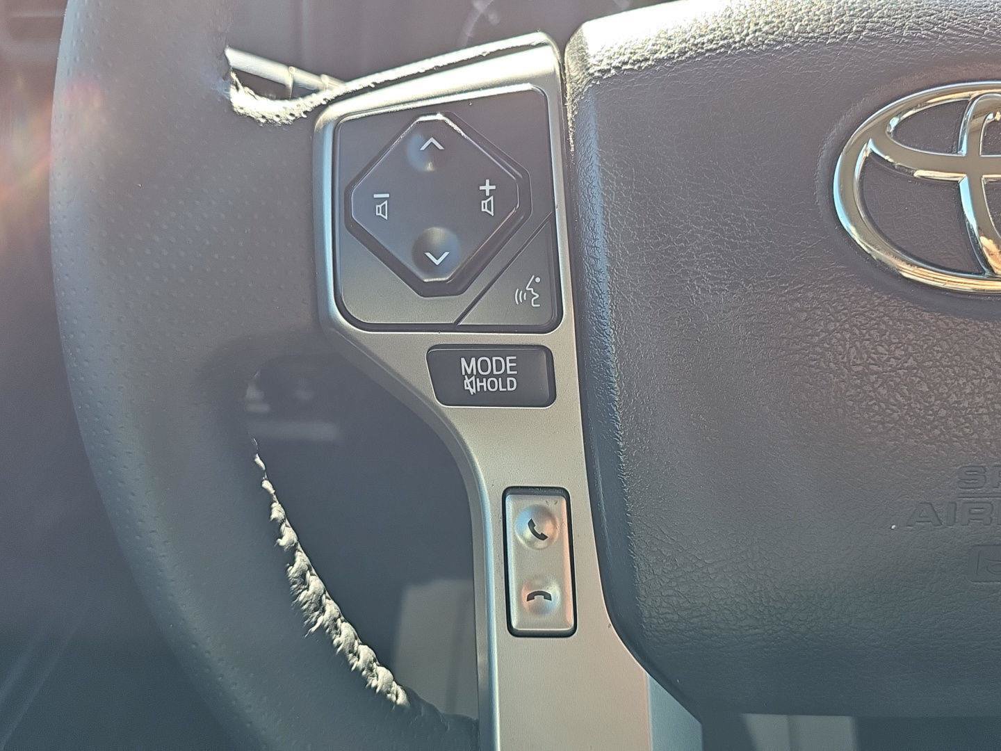 Used 2023 Toyota 4Runner SR5 AWD/4WD image 17