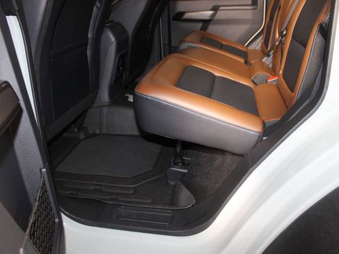 Used 2024 Ford Bronco Outer Banks image 12