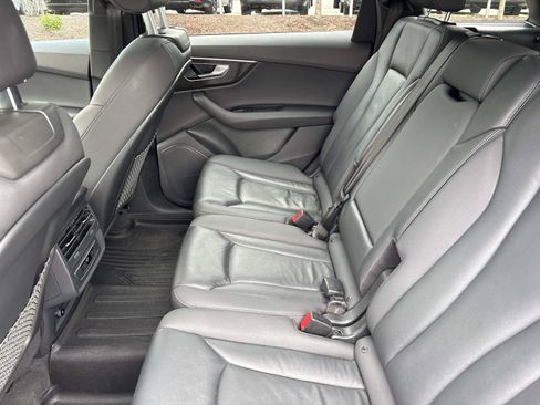 Used 2021 Audi Q7 2.0T Premium w/ Convenience Package AWD/4WD image 30