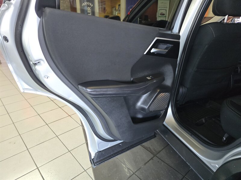 Used 2024 Mitsubishi Outlander ES FWD image 10